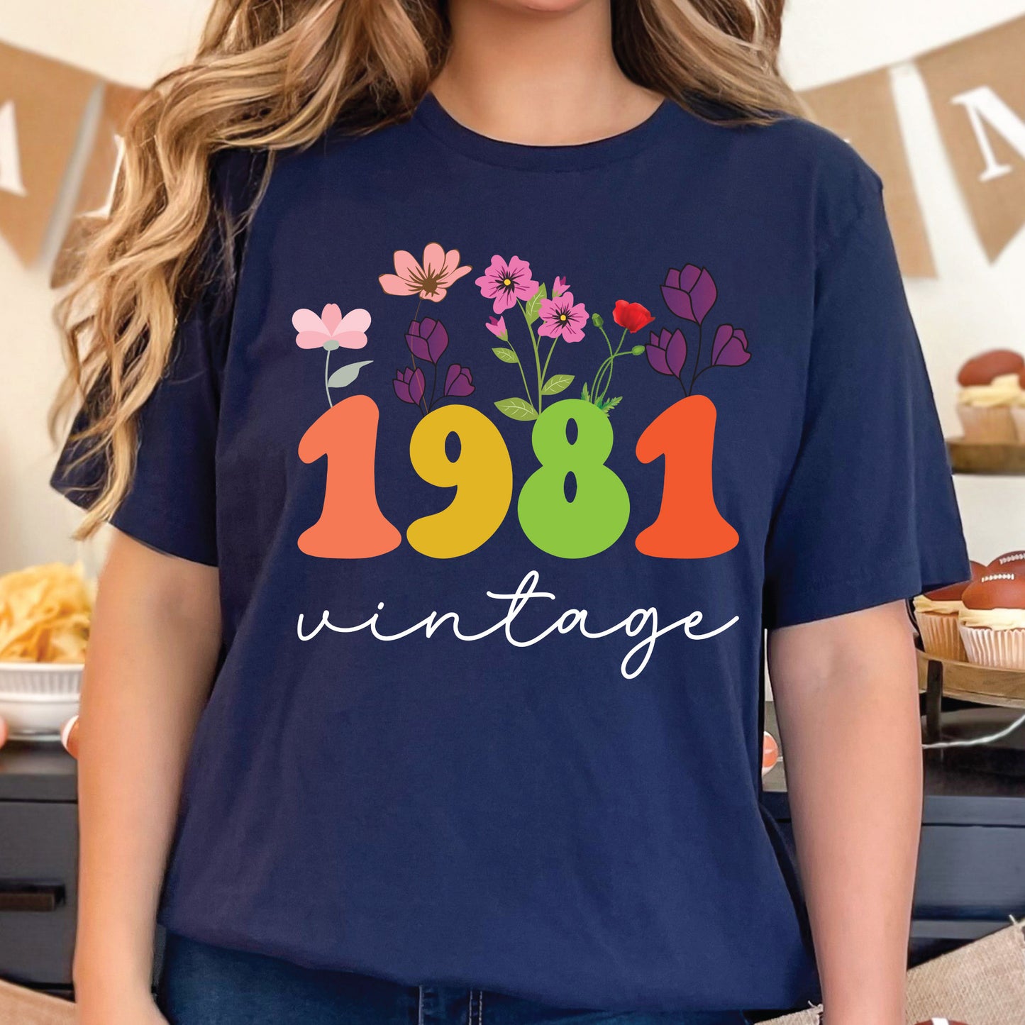 45th Birthday Shirt Women Made in 1981 T-Shirt