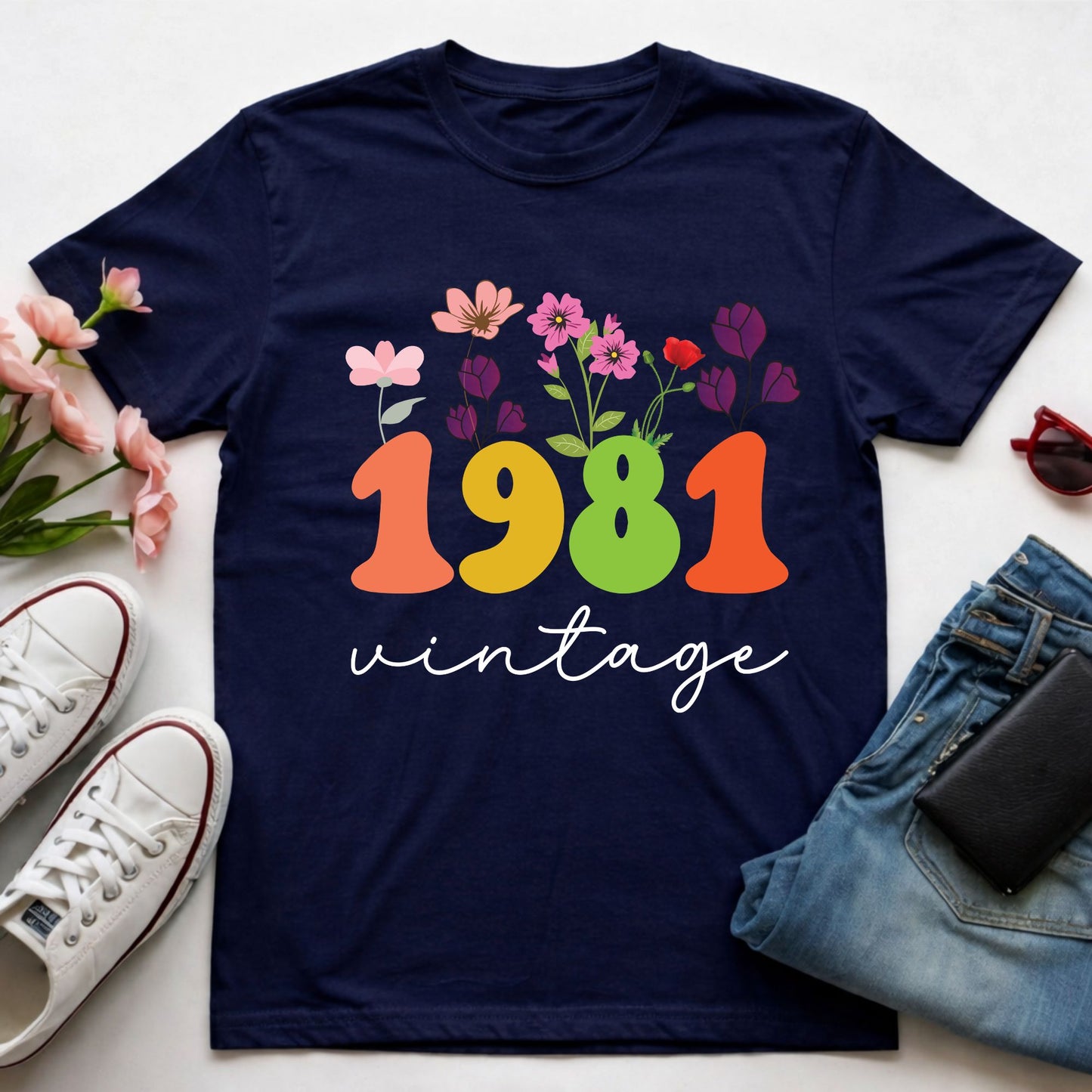45th Birthday Shirt Women Made in 1981 T-Shirt
