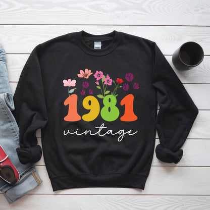 45th Birthday Shirt Women Made in 1981 T-Shirt