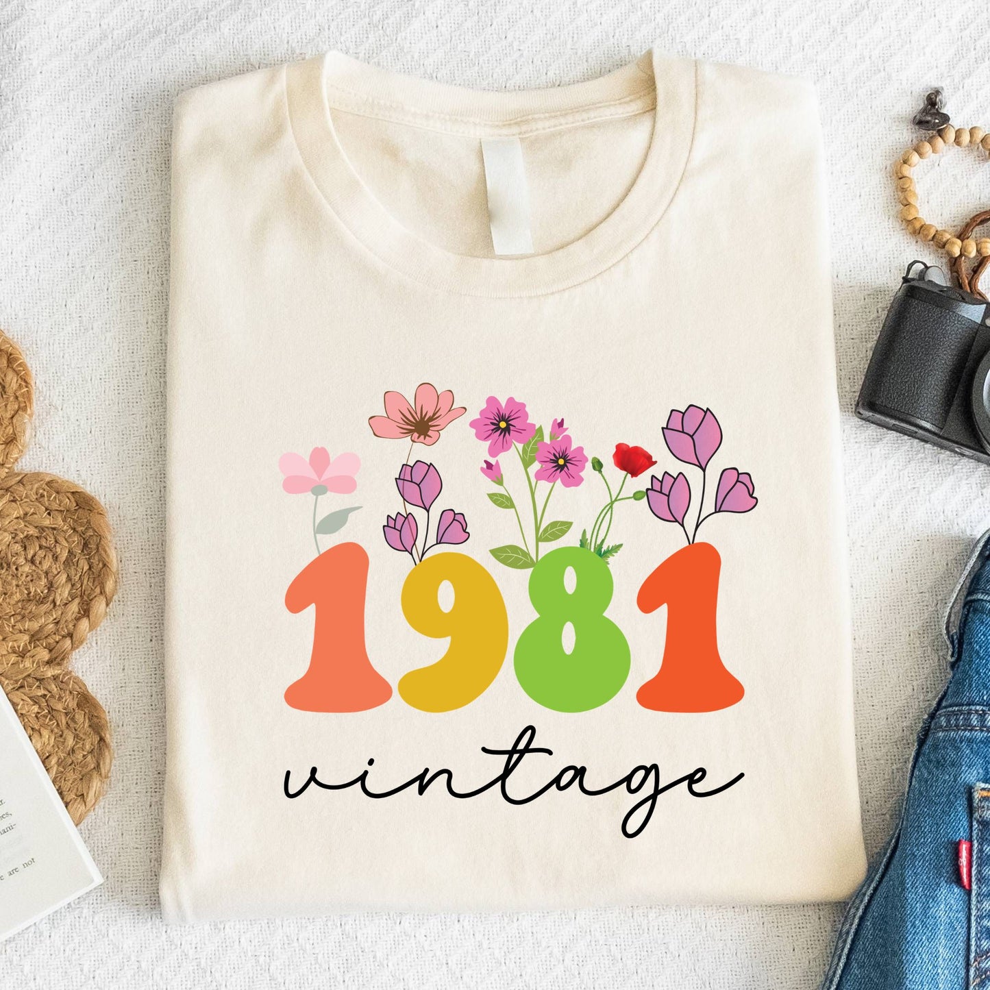 45th Birthday Shirt Women Made in 1981 T-Shirt