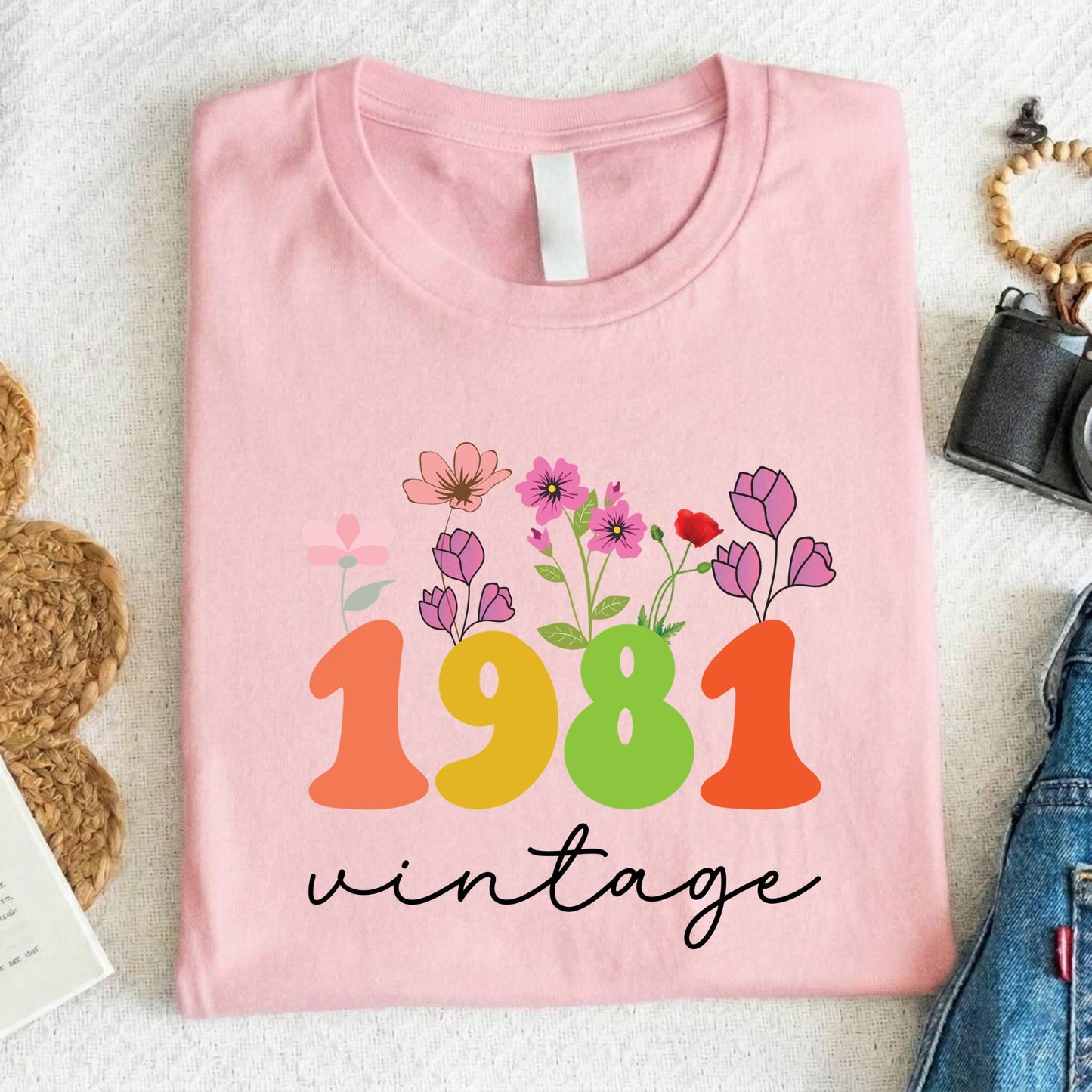 45th Birthday Shirt Women Made in 1981 T-Shirt