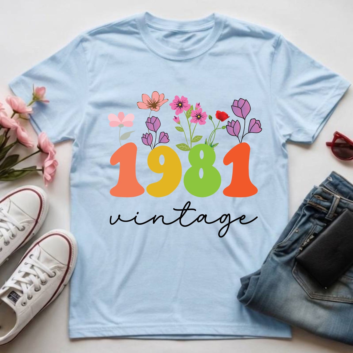 45th Birthday Shirt Women Made in 1981 T-Shirt
