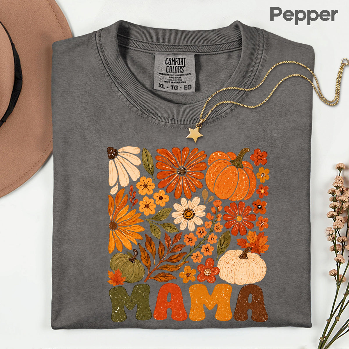 Mama Fall Floral Pumpkins T-Shirt, Retro Groovy Autumn Flowers Thanksgiving Comfort Color Tee