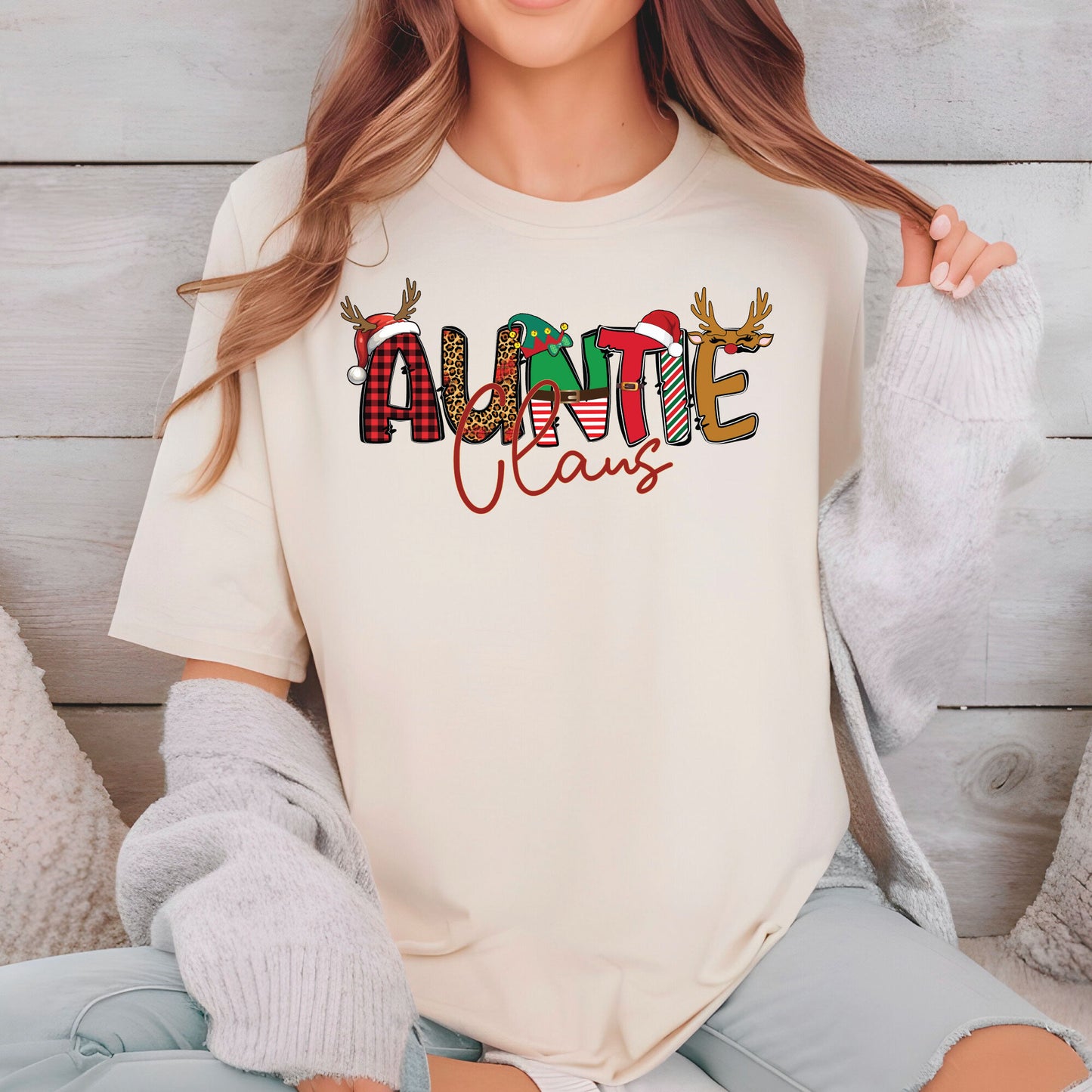 Auntie Claus Christmas Sweatshirt, Xmas Auntie T Shirts, Matching Family Christmas Sweater, Christmas Light Tees For Auntie