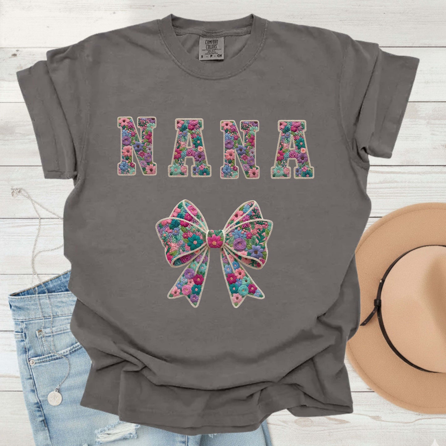 Mama Faux Yarn Printed Comfort Colors T Shirt Grandma Nana Auntie Gigi Grammy Meme Nonna Mothers Day Gift Tees